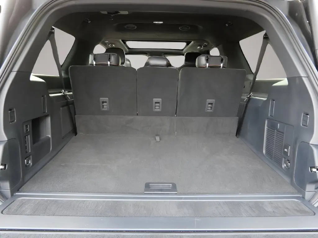 2026 Lincoln Navigator - $115,338