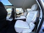 2023 Navigator L Thumbnail 20