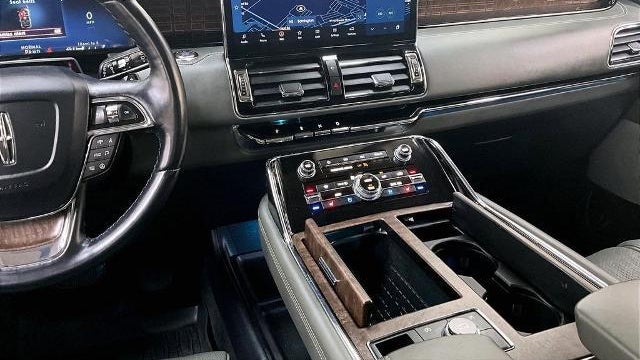 2023 Lincoln Navigator L Black Label