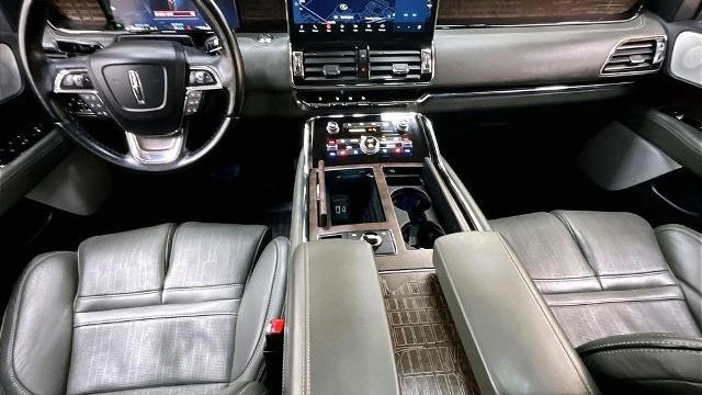 2023 Lincoln Navigator L Black Label