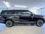 2024 Navigator L Thumbnail 3