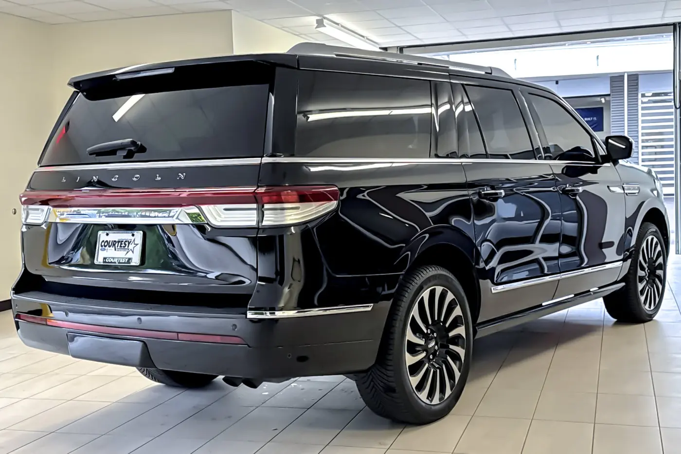 2024 Lincoln Navigator - $61,917