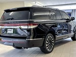 2024 Navigator L Thumbnail 4