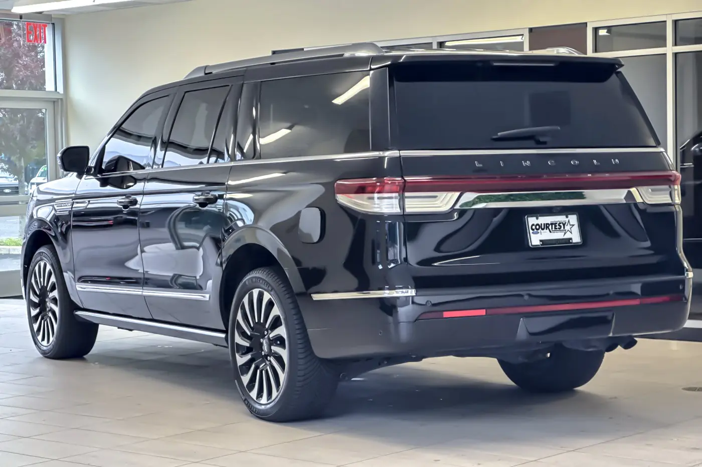 2024 Lincoln Navigator - $61,917