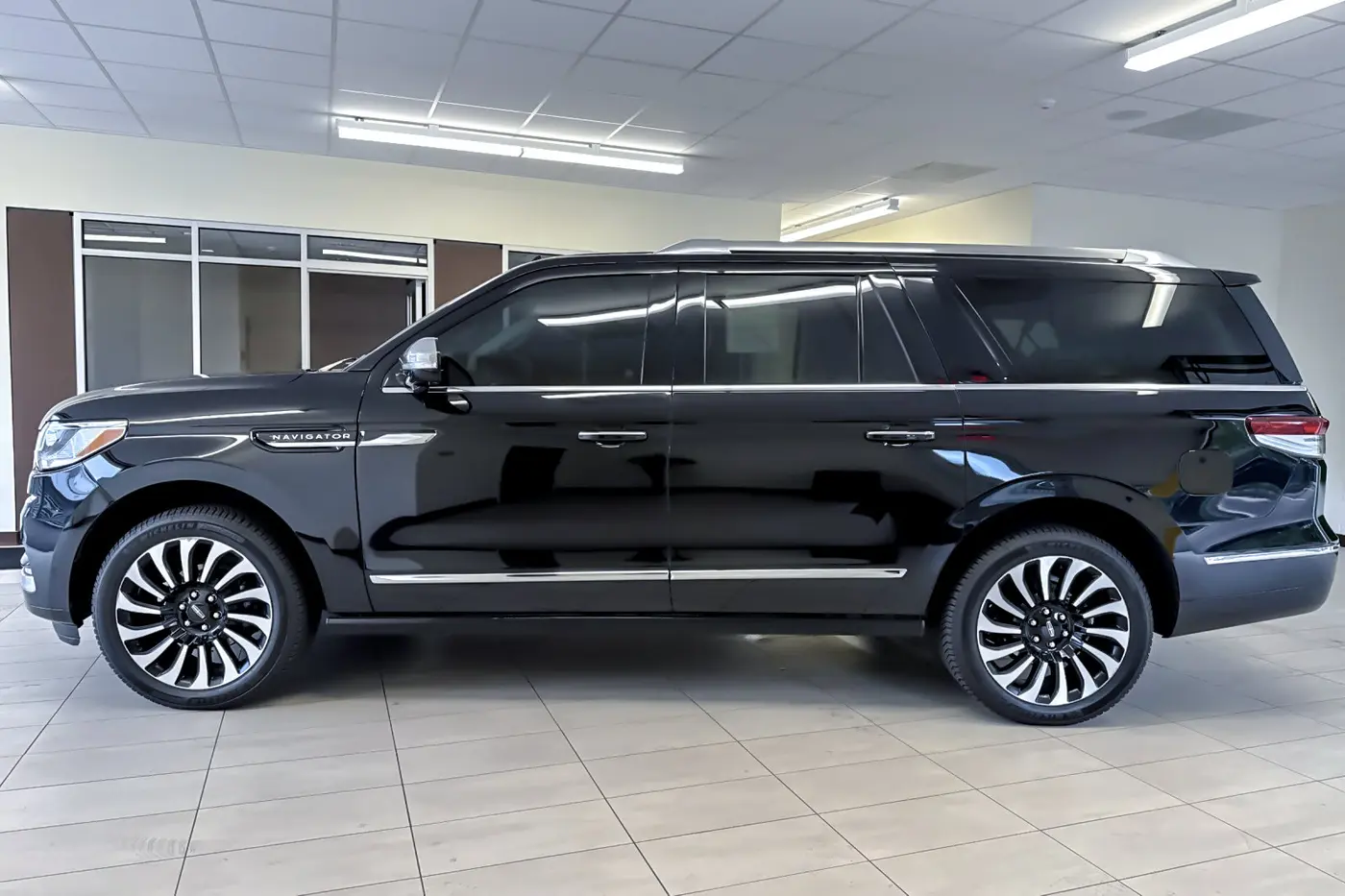 2024 Lincoln Navigator - $61,917