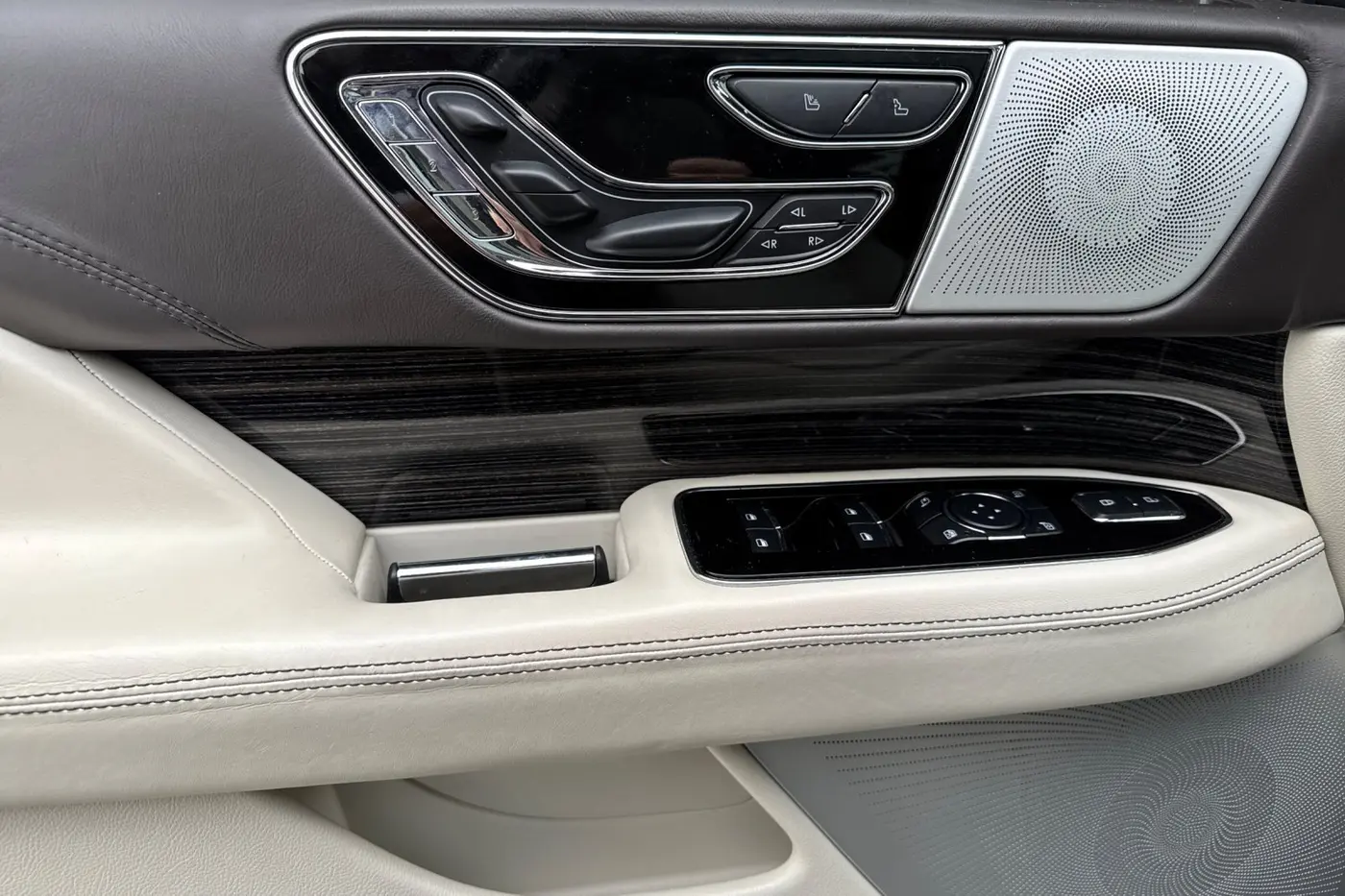 2024 Lincoln Navigator - $61,917