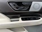 2024 Navigator L Thumbnail 11