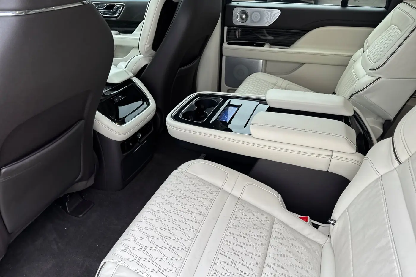 2024 Lincoln Navigator - $61,917