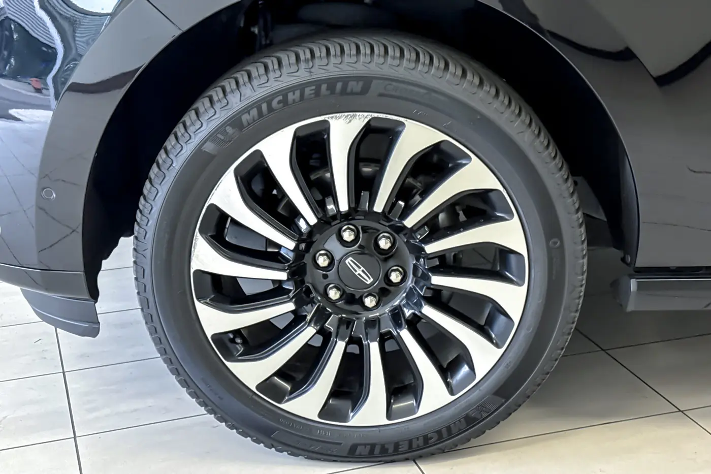 2024 Lincoln Navigator - $61,917