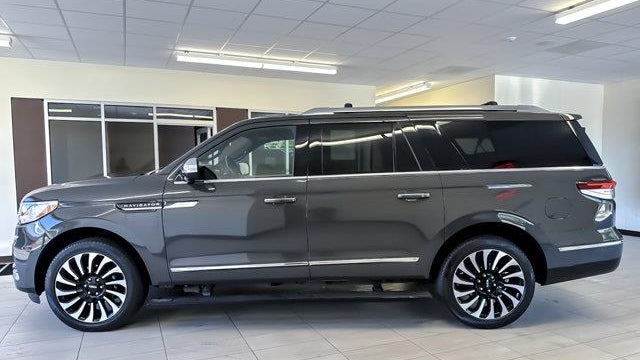 2024 Lincoln Navigator L Black Label