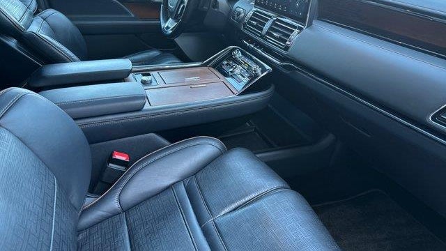 2024 Lincoln Navigator L Black Label