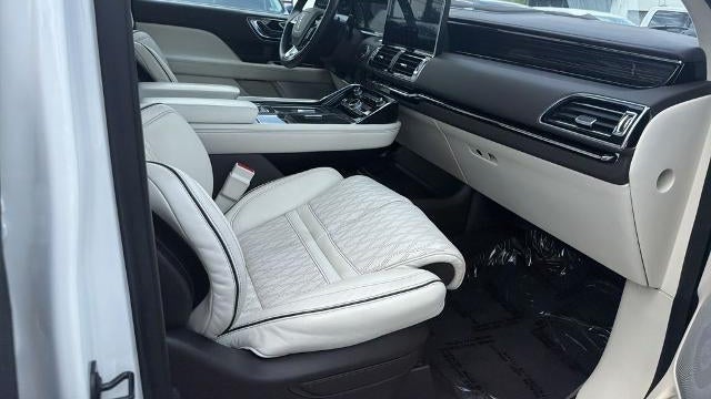 2024 Lincoln Navigator L Black Label
