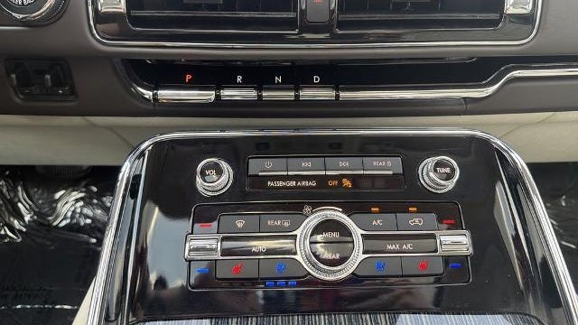 2024 Lincoln Navigator L Black Label