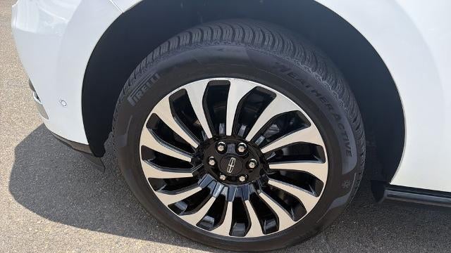 2024 Lincoln Navigator L Black Label