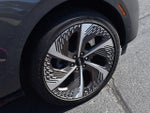 2025 Navigator L Thumbnail 6