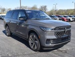 2025 Navigator L Thumbnail 7