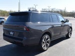 2025 Navigator L Thumbnail 8