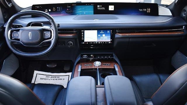 2025 Lincoln Navigator L Black Label