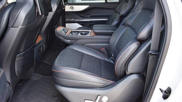 2025 Lincoln Navigator L Black Label