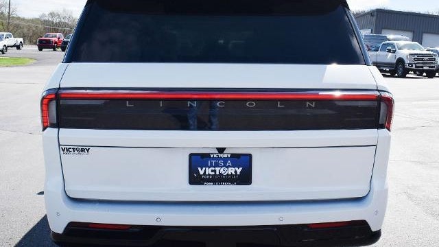 2025 Lincoln Navigator L Black Label