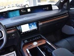 2025 Navigator L Thumbnail 18