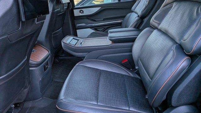 2025 Lincoln Navigator L Black Label