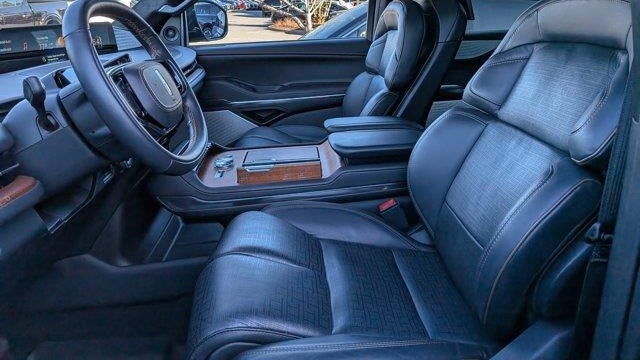 2025 Lincoln Navigator L Black Label