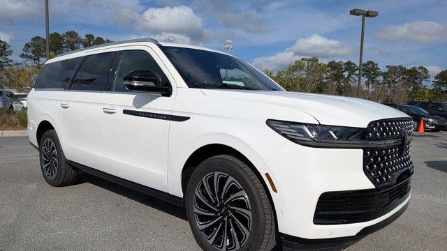2025 Lincoln Navigator L Black Label