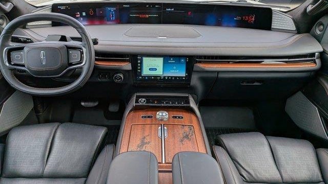 2025 Lincoln Navigator L Black Label