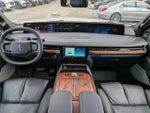2025 Navigator L Thumbnail 18