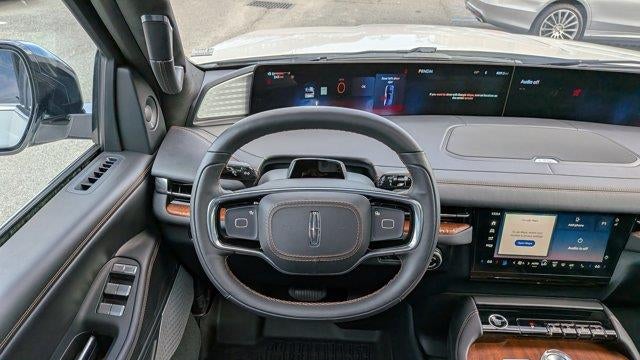2025 Lincoln Navigator L Black Label