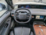 2025 Navigator L Thumbnail 19
