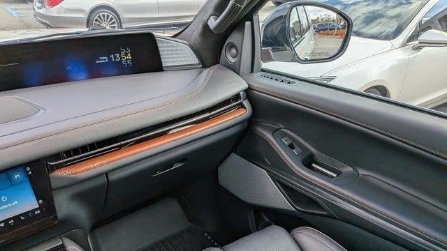 2025 Lincoln Navigator L Black Label