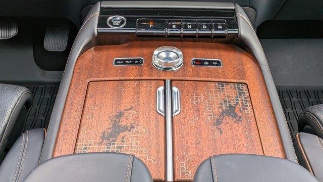 2025 Lincoln Navigator L Black Label