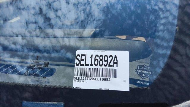 2025 Lincoln Navigator L Black Label