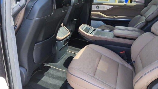 2025 Lincoln Navigator L Black Label