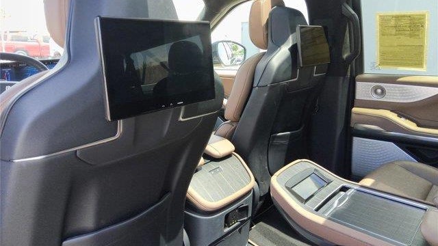 2025 Lincoln Navigator L Black Label