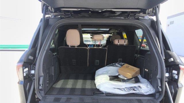2025 Lincoln Navigator L Black Label