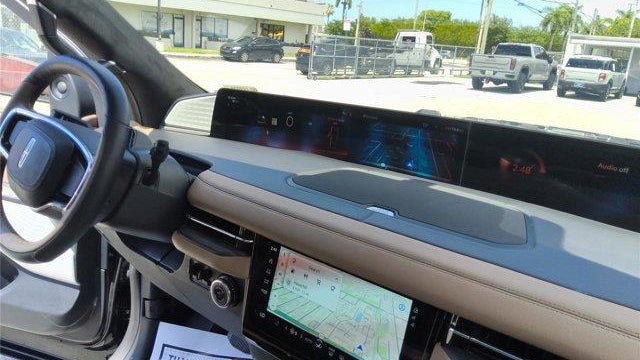 2025 Lincoln Navigator L Black Label