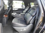 2025 Navigator L Thumbnail 10