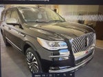 2023 Navigator L Thumbnail 1