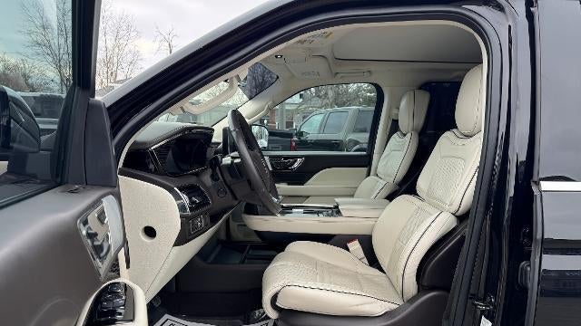 2023 Lincoln Navigator L Black Label