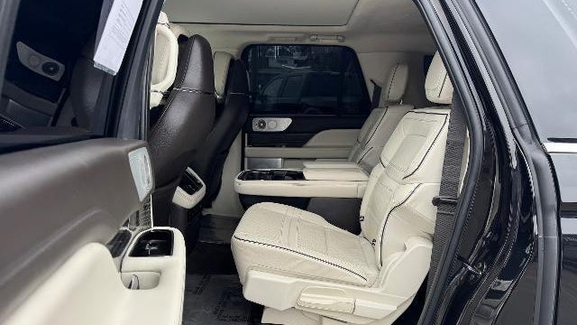 2023 Lincoln Navigator L Black Label