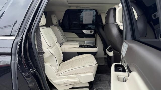2023 Lincoln Navigator L Black Label