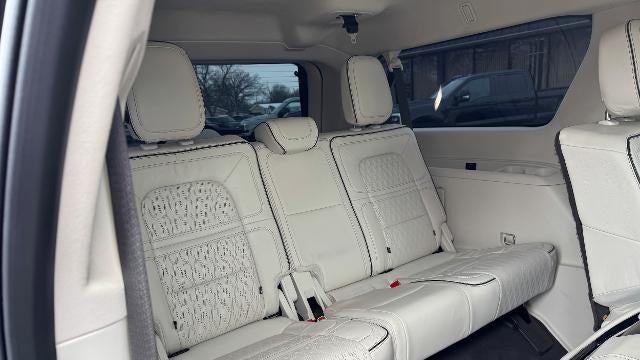 2023 Lincoln Navigator L Black Label