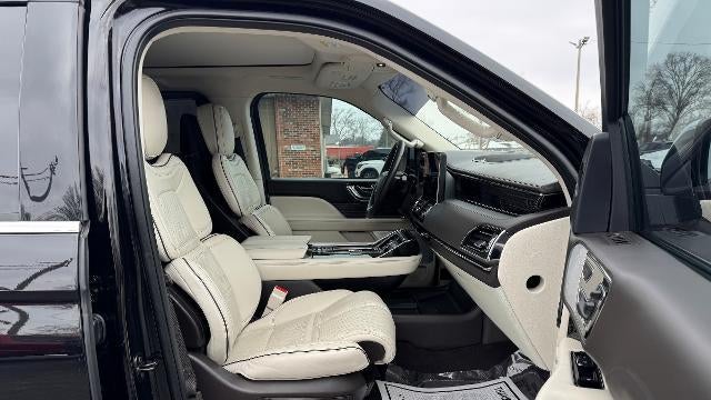 2023 Lincoln Navigator L Black Label