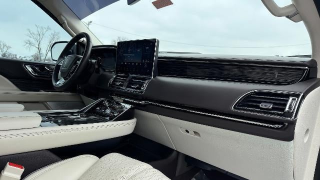 2023 Lincoln Navigator L Black Label