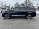 2023 Navigator L Thumbnail 4