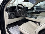 2023 Navigator L Thumbnail 11