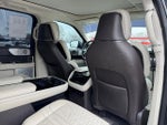 2023 Navigator L Thumbnail 16